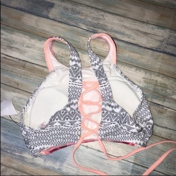 Xhilaration Halter Bikini Top Women’s Small - Picture 3 of 3